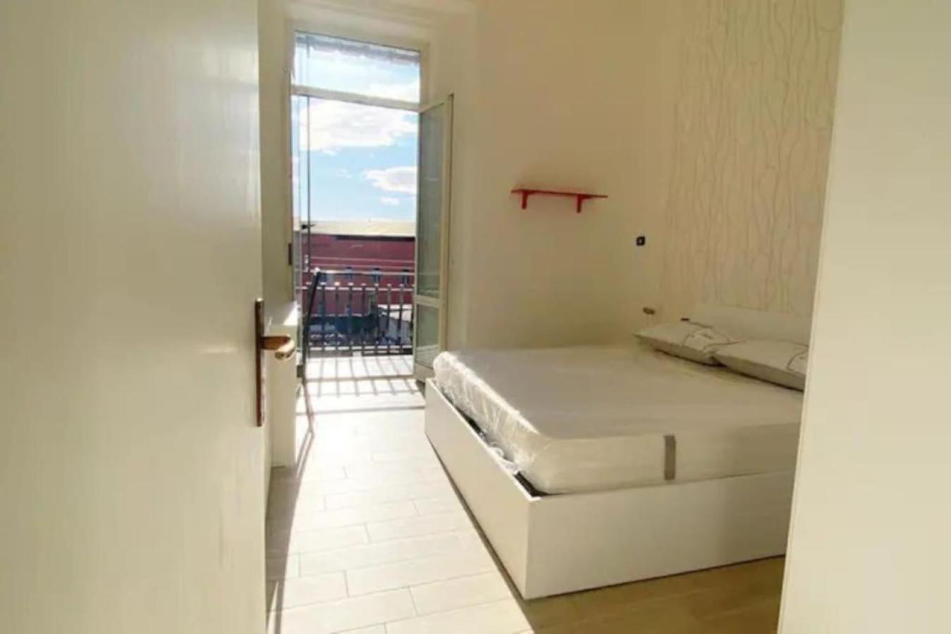 Ave G.p. With Balcony Apartment